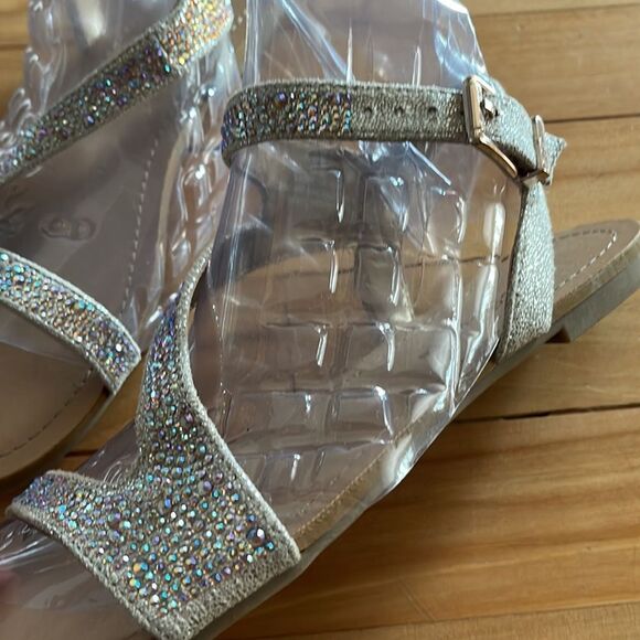BCBGeneration gold sparkle studded flat strappy sandals. Buckle ankle strap. 6 - Picture 3 of 6